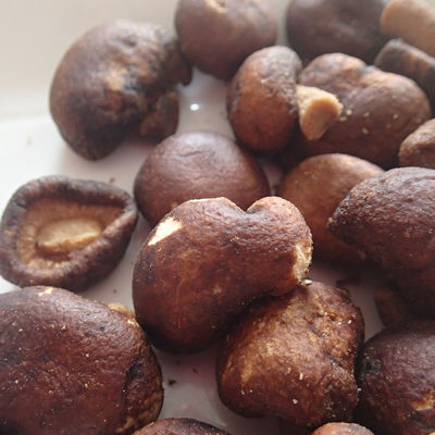 قیمت خوب چیپس میوه و سبزیجات خشک VF پرفروش ترین میان وعده قارچ سرخ شده با خلاء سالم آنلاین