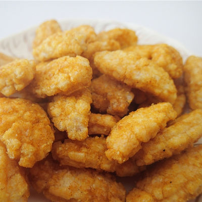 قیمت خوب کراکر برنج ژاپنی OEM اسنک کریسپی دانه کراکر برنج پخته اسنک پف کرده آنلاین