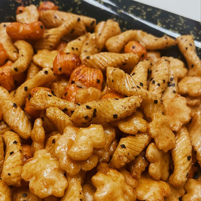 قیمت خوب عمده فروشی ژاپنی کراکر برنج سفارشی اسنک کراکر برنج جلبک دریایی آنلاین