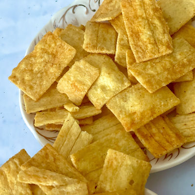 قیمت خوب اسنک های ترد برنج و اسنک وارداتی کراکر برنج را ترد کنید آنلاین