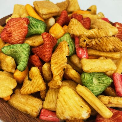 کراکر برنج مخلوط کره ای میان وعده های همه سنین