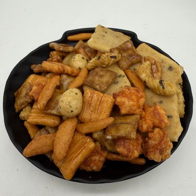 قیمت خوب کراکرهای برنج عمده از کارخانه ما گزینه میان وعده سالم کم کالری آنلاین